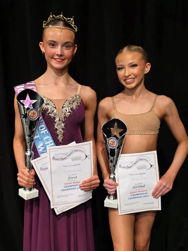 ✨TDCI CHAMPION OF CHAMPIONS✨

Sienna Lister - JUNIOR BALLET CHAMPION & JUNIOR BURSARY RUNNER UP 🏆

Talulah Lumb - JUNIOR MODERN RUNNER UP 🏆

What an incredible start to 2026 for our girls! You make us so unbelievably proud everytime you step out on that stage. Such exciting things ahead and you deserve it all🖤